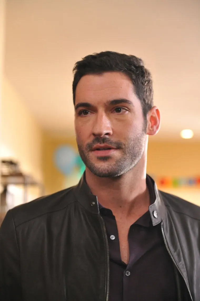 'Prokleto' zgodan Tom Ellis: Privatno obiteljski čovjek, a na ekranu - sami vrag