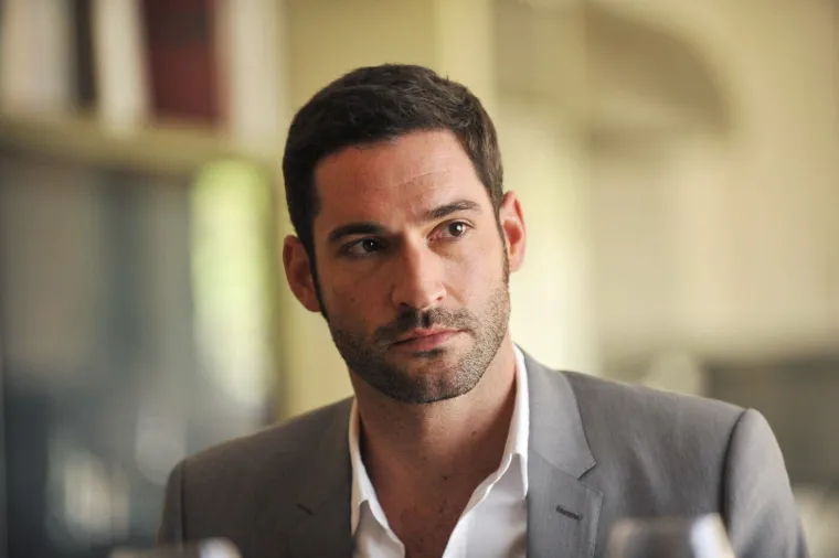 'Prokleto' zgodan Tom Ellis: Privatno obiteljski čovjek, a na ekranu - sami vrag