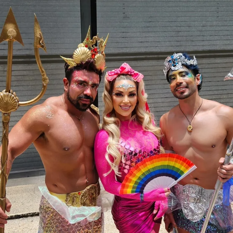 Kraljica plastičnih operacija: Živa Barbika koja tvrdi da joj je opsjednuta lutka kći