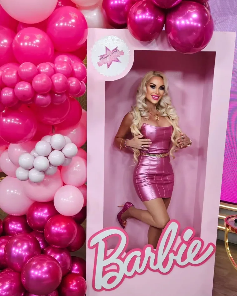 Kraljica plastičnih operacija: Živa Barbika koja tvrdi da joj je opsjednuta lutka kći