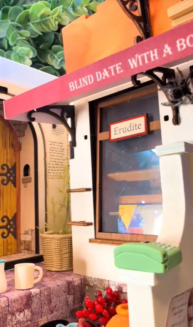 Užasavala se paukova, a onda im je izgradila dom iz snova: Nevjerojatno je u kakvom luksuzu žive