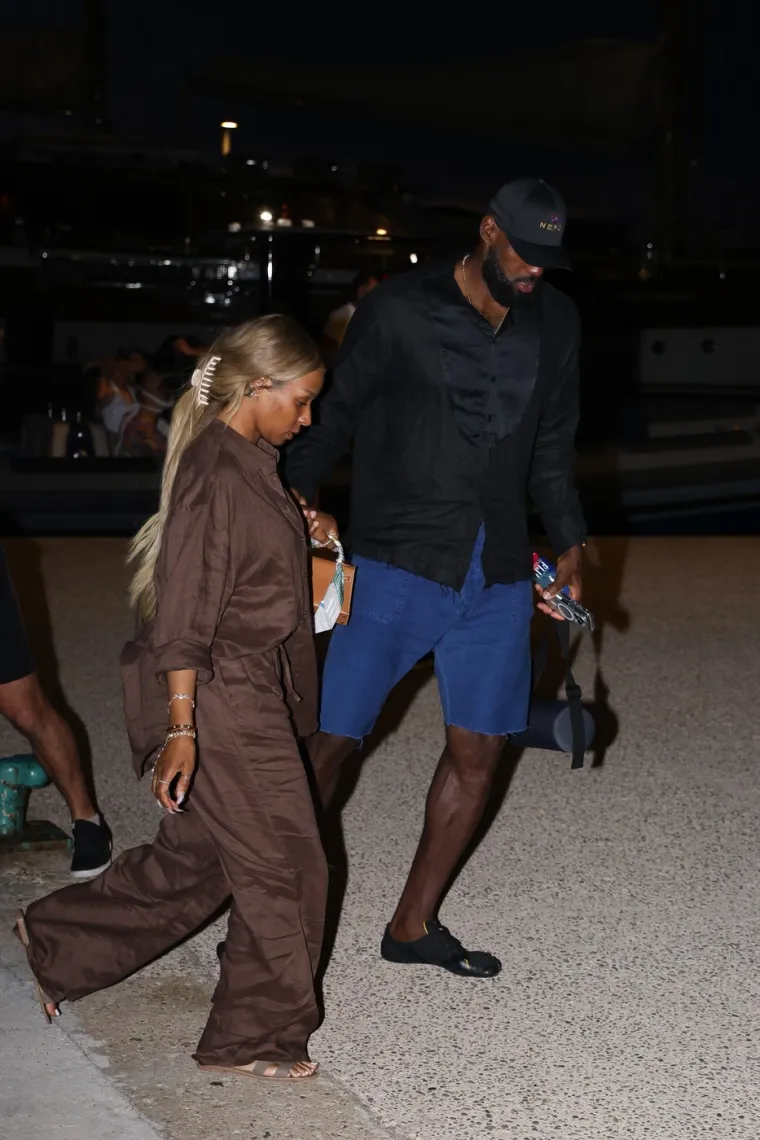 LeBron u drugom planu, njegova supruga je obukla prozirnu haljinu: 'Sve je pokazala!'