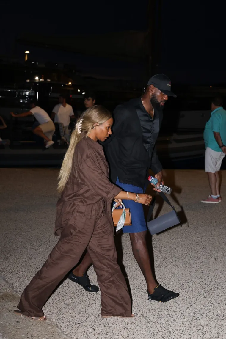 LeBron u drugom planu, njegova supruga je obukla prozirnu haljinu: 'Sve je pokazala!'