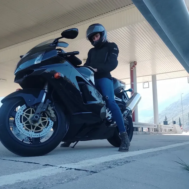 Tedi Spalato osvojio je srce strastvene bajkerice: Upoznajte njegovu 18 godina mlađu Branku &Scaron;legl