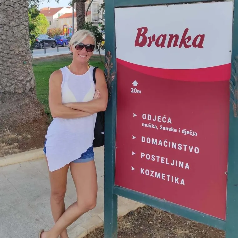 Tedi Spalato osvojio je srce strastvene bajkerice: Upoznajte njegovu 18 godina mlađu Branku &Scaron;legl