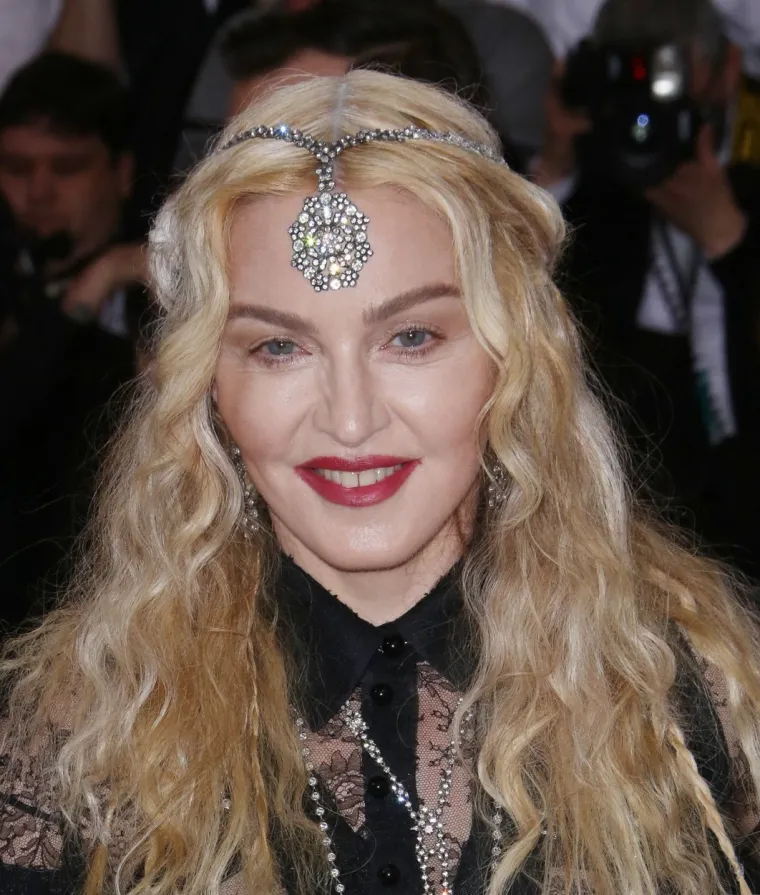 Bila je poznata po jedinstvenom izgledu, a sada je neprepoznatljiva: Madonna ne želi ostariti