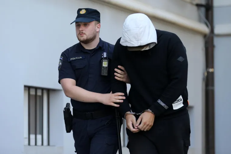 Pogledajte privođenje redara osumnjičenih za premlaćivanje Slovenca: 'Bili su ljuti kao risovi'