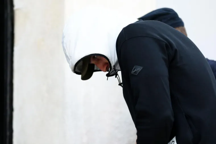 Pogledajte privođenje redara osumnjičenih za premlaćivanje Slovenca: 'Bili su ljuti kao risovi'