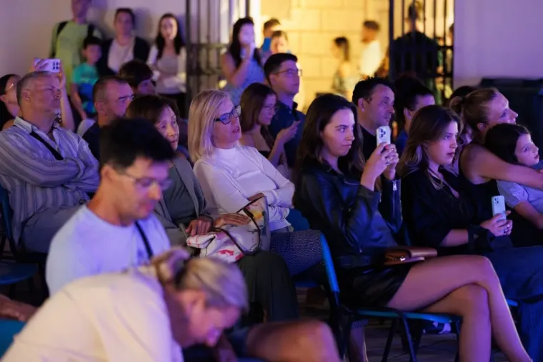 Nitko ih nije mogao ignorirati: Zaljubljeni golupčići u Zadru rastopili srca svih prolaznika