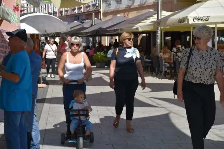 Tandem iz snova: Dvije plavu&scaron;e privukle pažnju u Čakovcu, izgledale kao sestre