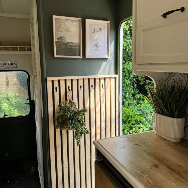 Od zapu&scaron;tene kamp kućice stvorila je dom iz snova: Nećete vjerovati koliko je potro&scaron;ila na uređenje