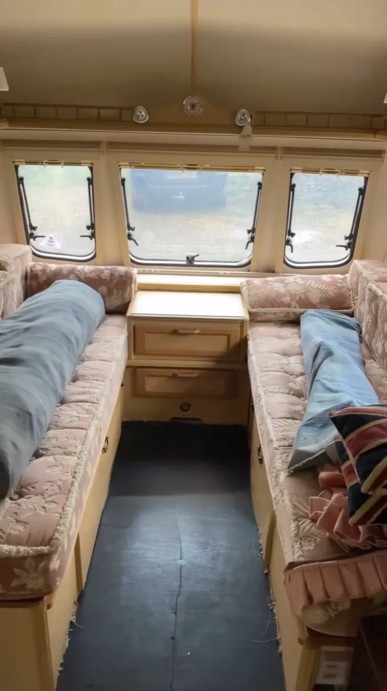 Od zapu&scaron;tene kamp kućice stvorila je dom iz snova: Nećete vjerovati koliko je potro&scaron;ila na uređenje