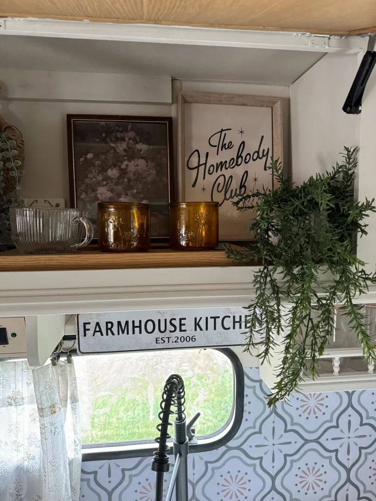 Od zapu&scaron;tene kamp kućice stvorila je dom iz snova: Nećete vjerovati koliko je potro&scaron;ila na uređenje