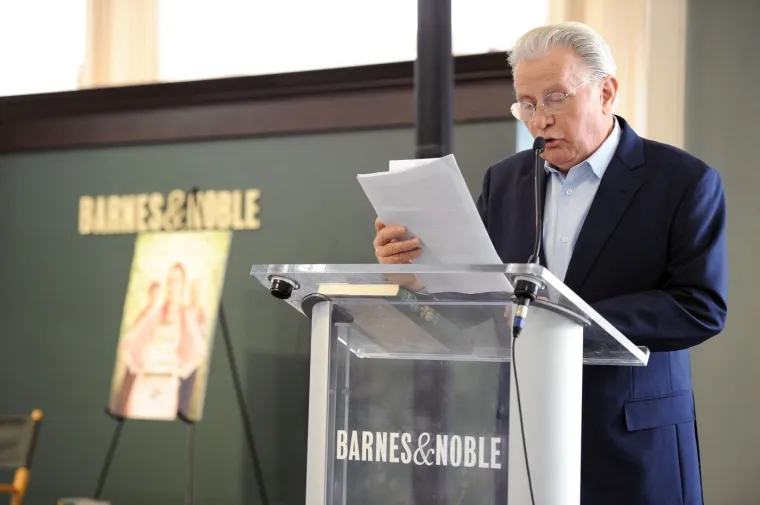 Biste li ga prepoznali? Doživio srčani udar na setu, vodio borbu s porocima, a uhićen više od 60 puta