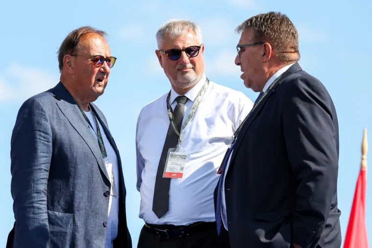 Te&scaron;ka ma&scaron;inerija Hrvatske vojske na ulicama Zagreba: Pogledajte tko se pojavio od faca