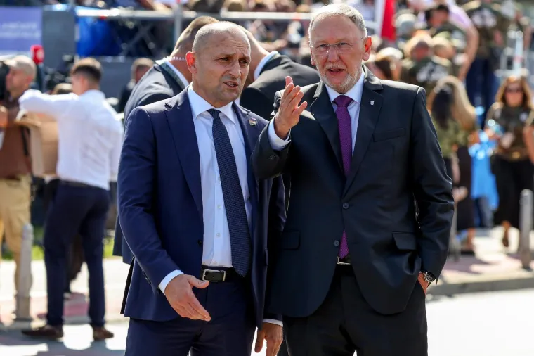 Te&scaron;ka ma&scaron;inerija Hrvatske vojske na ulicama Zagreba: Pogledajte tko se pojavio od faca