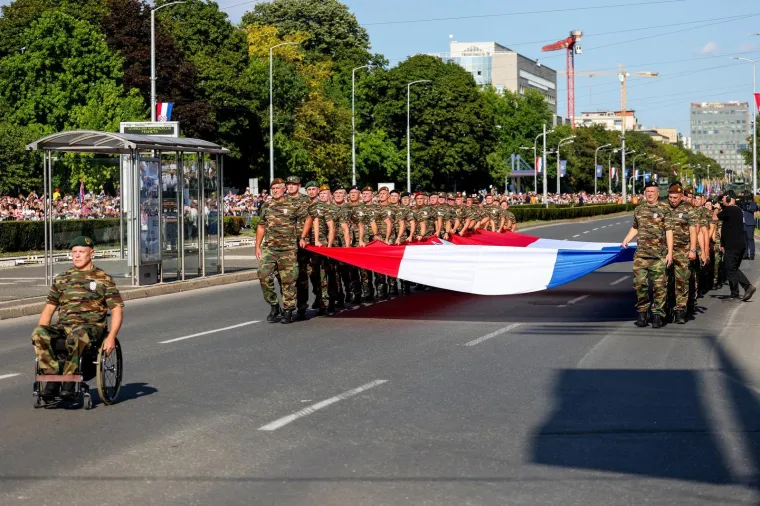 Spektakularni prizori s mimohoda: Hrvatska pokazala mišiće regiji i svijetu