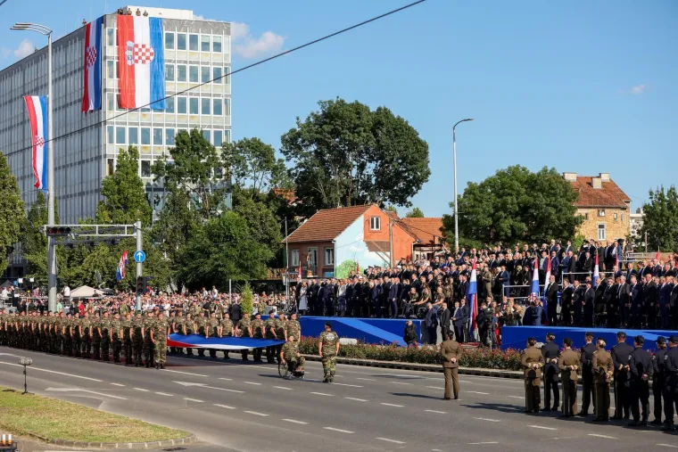 Spektakularni prizori s mimohoda: Hrvatska pokazala mišiće regiji i svijetu