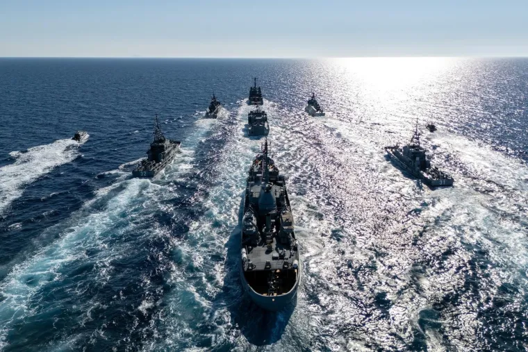 I mimoplov je odradio svoje! Moćni brodovi hrvatske ratne mornarice ostavili sve bez daha: Pogledajte 'ples' na moru