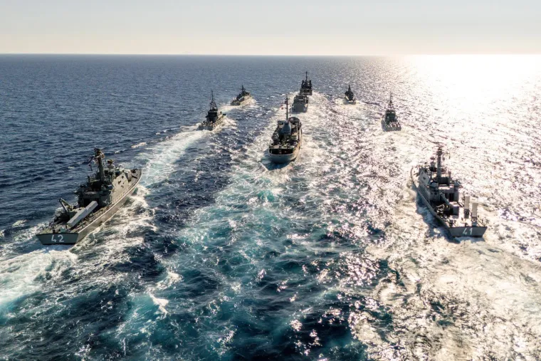 I mimoplov je odradio svoje! Moćni brodovi hrvatske ratne mornarice ostavili sve bez daha: Pogledajte 'ples' na moru