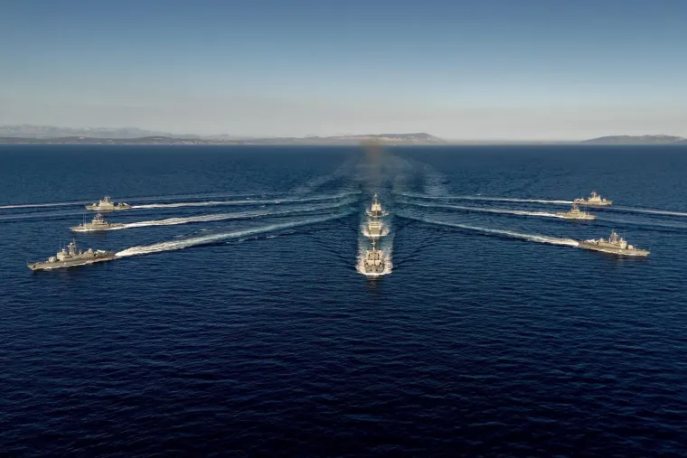 I mimoplov je odradio svoje! Moćni brodovi hrvatske ratne mornarice ostavili sve bez daha: Pogledajte 'ples' na moru