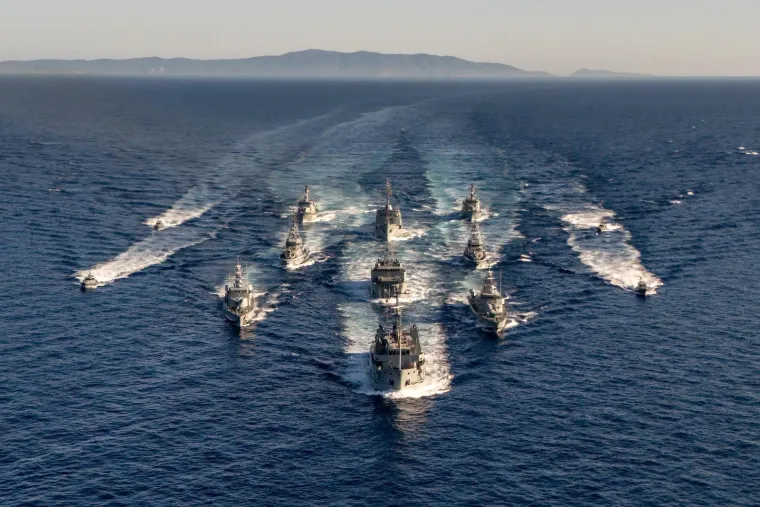 I mimoplov je odradio svoje! Moćni brodovi hrvatske ratne mornarice ostavili sve bez daha: Pogledajte 'ples' na moru