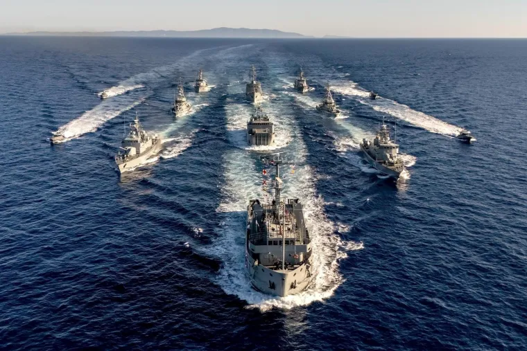 I mimoplov je odradio svoje! Moćni brodovi hrvatske ratne mornarice ostavili sve bez daha: Pogledajte 'ples' na moru