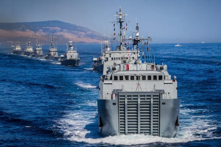 I mimoplov je odradio svoje! Moćni brodovi hrvatske ratne mornarice ostavili sve bez daha: Pogledajte 'ples' na moru