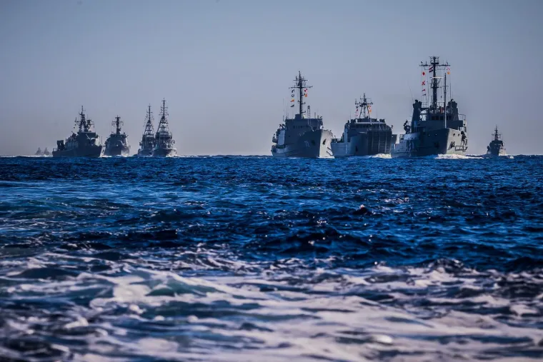 I mimoplov je odradio svoje! Moćni brodovi hrvatske ratne mornarice ostavili sve bez daha: Pogledajte 'ples' na moru