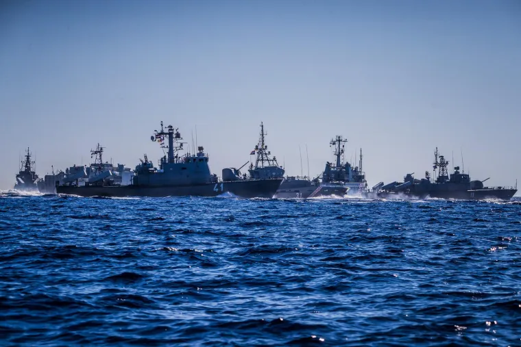 I mimoplov je odradio svoje! Moćni brodovi hrvatske ratne mornarice ostavili sve bez daha: Pogledajte 'ples' na moru