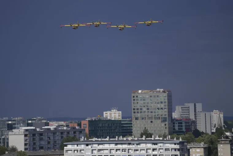 Rafalei zagrmili na nebu iznad Zagreba: Ovako ne&scaron;to ne viđa se često