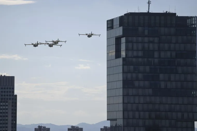 Rafalei zagrmili na nebu iznad Zagreba: Ovako ne&scaron;to ne viđa se često