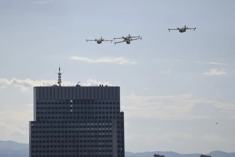 Rafalei zagrmili na nebu iznad Zagreba: Ovako ne&scaron;to ne viđa se često