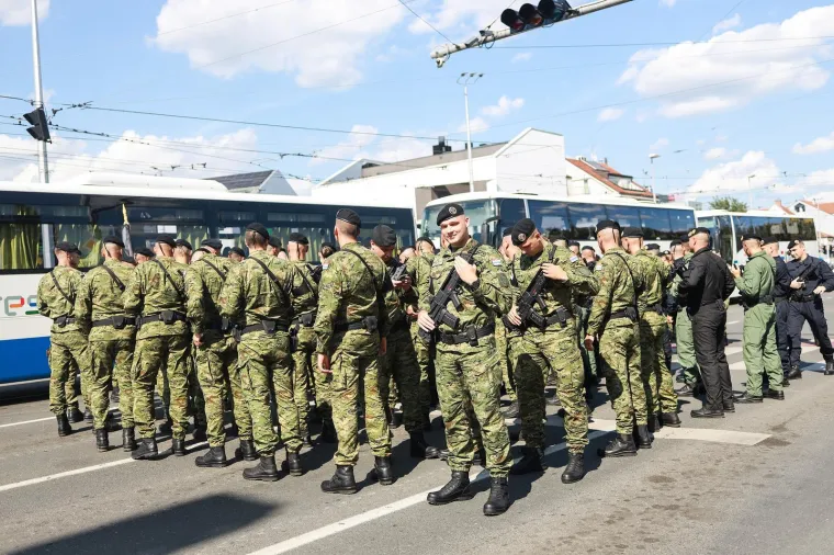 TOP 100 fotografija s velikog vojnog mimohoda: Hrvatska ima na &scaron;to biti ponosna