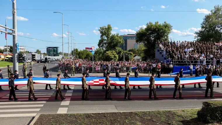 TOP 100 fotografija s velikog vojnog mimohoda: Hrvatska ima na &scaron;to biti ponosna