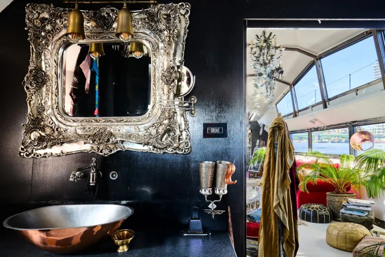 Teretni brod iz 50-ih preuređen je u boemski prostor: Izgleda poput bajke, a cijena je nevjerojatna