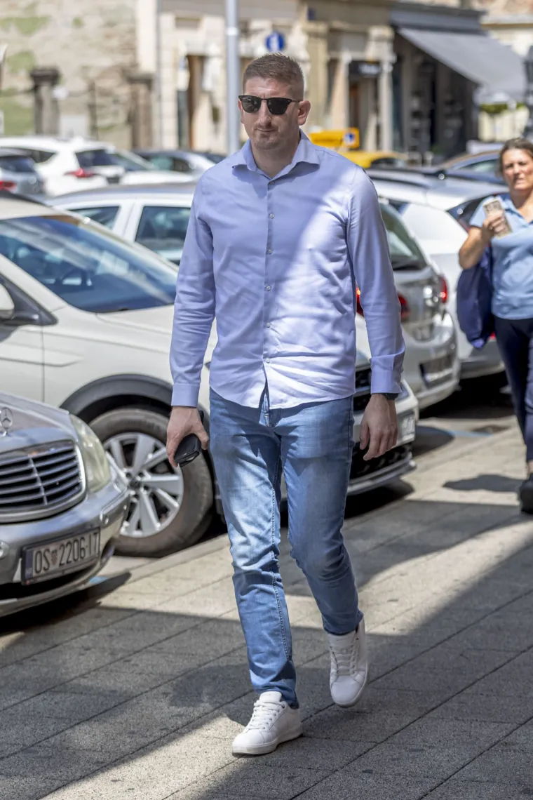 Red tetovaža i smjelih modnih kombinacija: Ova tri frajera Osječanke nisu ostavili ravnodu&scaron;nima