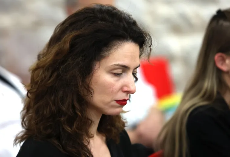 Tuga na licima bližnjih: Održana komemoracija u &Scaron;ibeniku za Peru Mioča