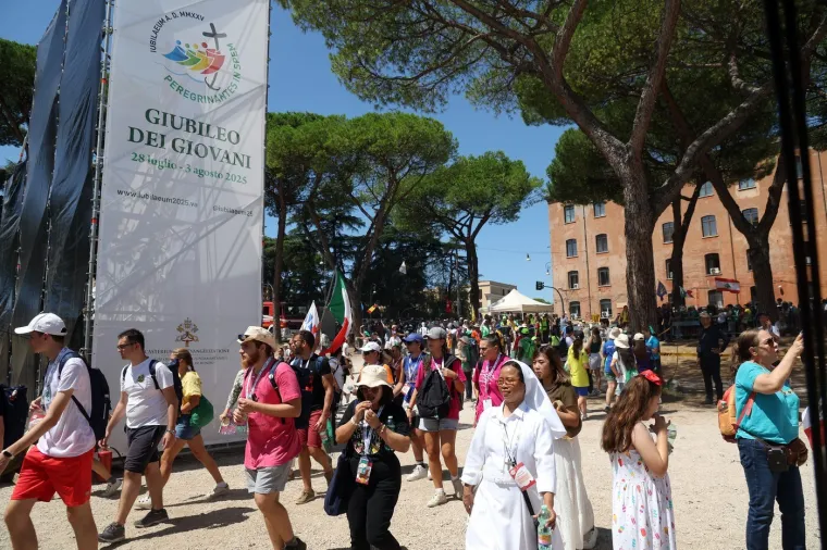 Sa svih krajeva svijeta do srca Crkve: Milijun mladih s papom Lavom XIV. na povijesnom jubileju