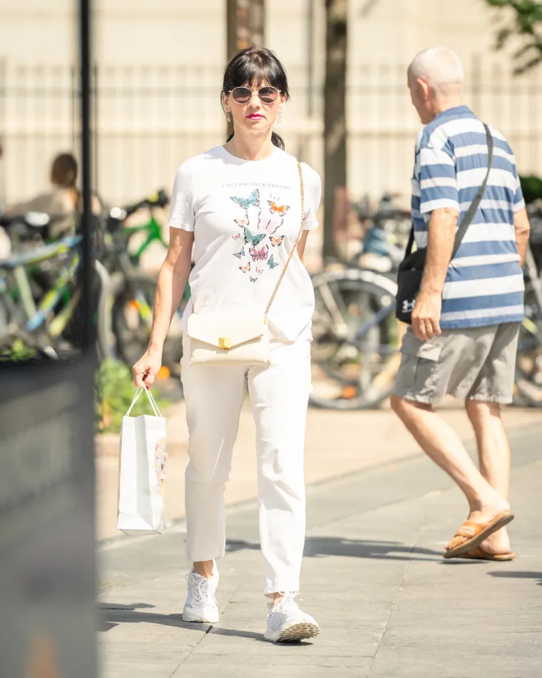 Djevojke na &scaron;pici pokazale duge noge: Zablistale u vrućim ljetnim kombinacijama