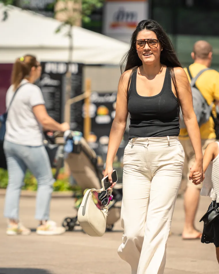 Djevojke na &scaron;pici pokazale duge noge: Zablistale u vrućim ljetnim kombinacijama