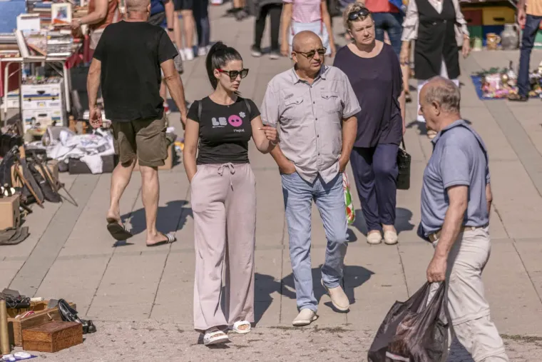 Crvenokosa ljepotica ukrala je sve poglede na sajmu u Osijeku: Pokazala bujnu kosu i vitku liniju