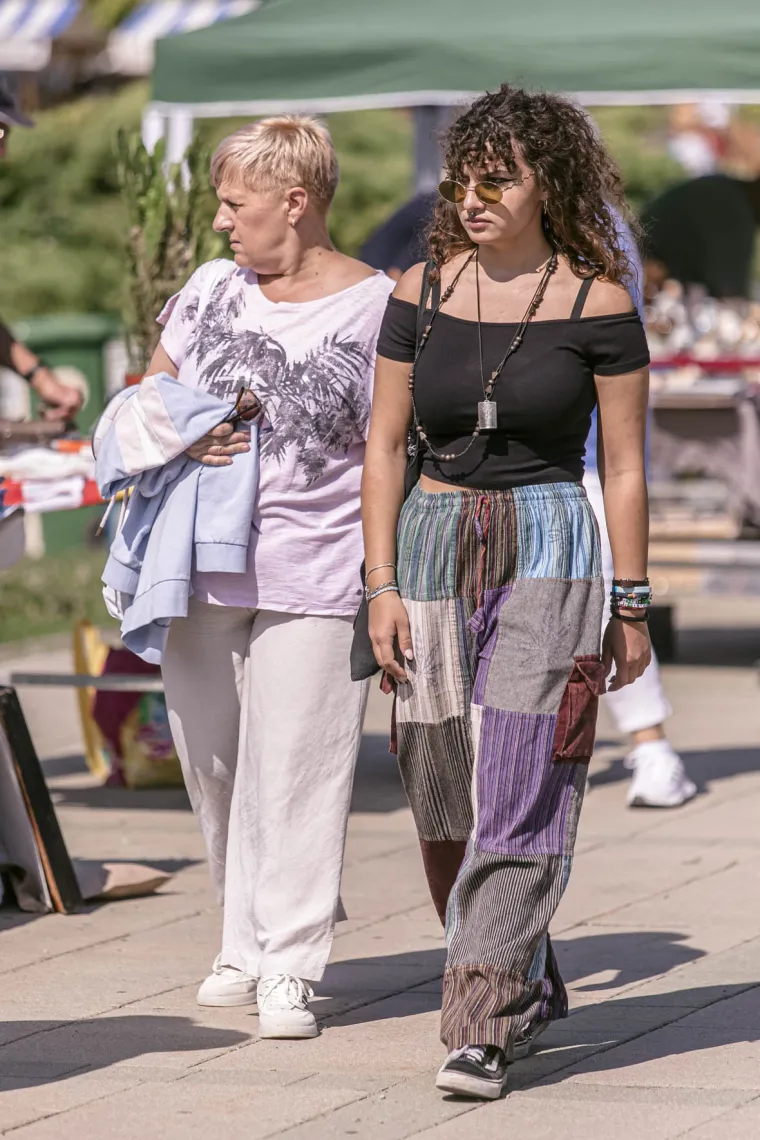 Crvenokosa ljepotica ukrala je sve poglede na sajmu u Osijeku: Pokazala bujnu kosu i vitku liniju