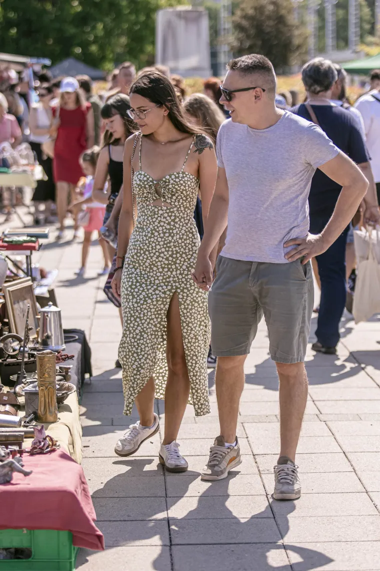 Crvenokosa ljepotica ukrala je sve poglede na sajmu u Osijeku: Pokazala bujnu kosu i vitku liniju