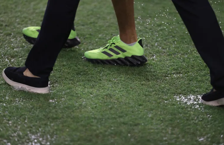 Poljudu je pod hitno potrebna obnova: Ovako su jučer vrijedni radnici 'spasili' utakmicu