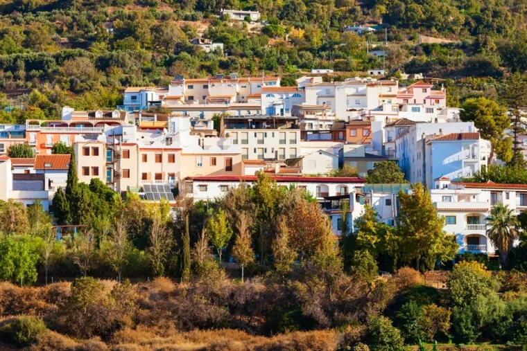 Ovo selo izgleda kao iz bajke, ali u njemu je zabranjeno umrijeti: Nećete vjerovati za&scaron;to