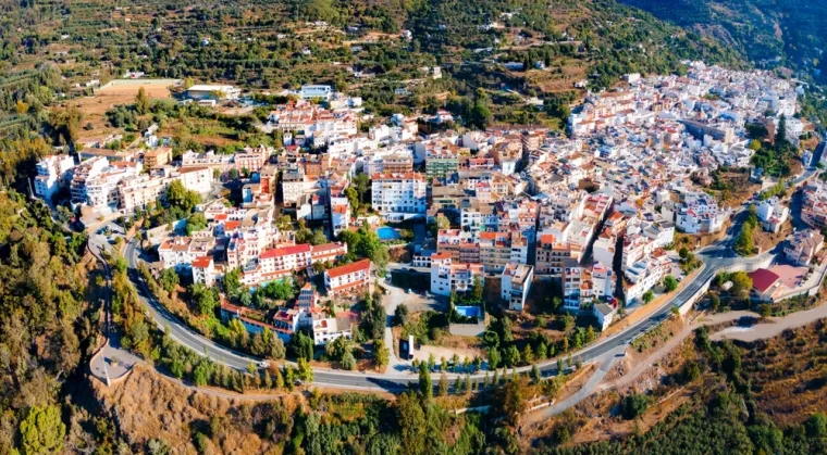 Ovo selo izgleda kao iz bajke, ali u njemu je zabranjeno umrijeti: Nećete vjerovati za&scaron;to