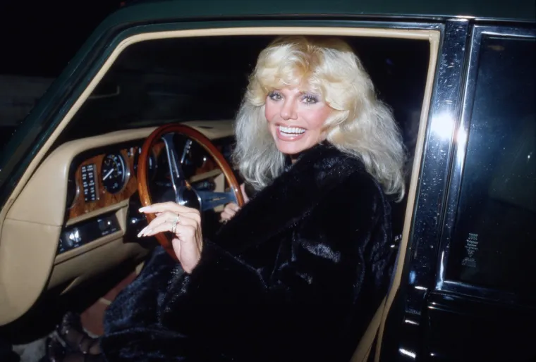 Četiri braka i dramatičan razvod obilježili joj život: Pogledajte najbolja izdanja Loni Anderson