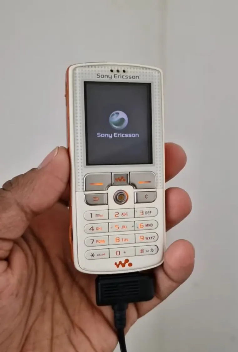 Ako ste rođeni 90-ih sigurno se sjećate ovih mobitela: Nevjerojatno, ali nekada su bili pravi hit