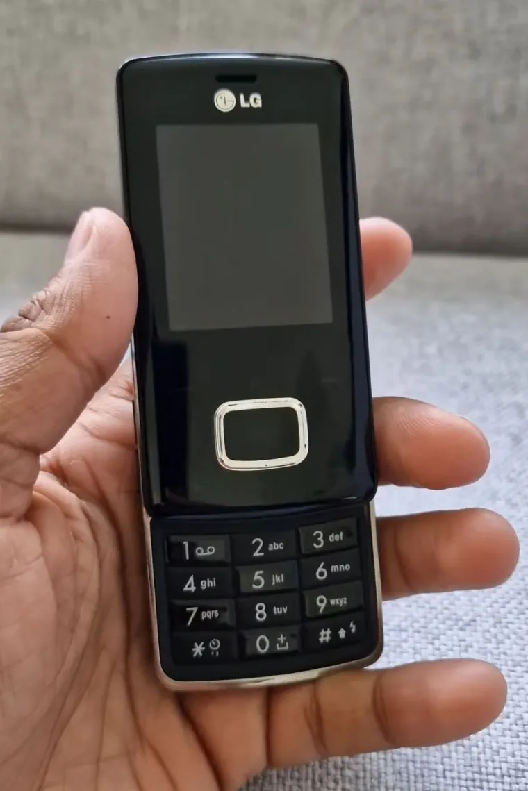 Ako ste rođeni 90-ih sigurno se sjećate ovih mobitela: Nevjerojatno, ali nekada su bili pravi hit